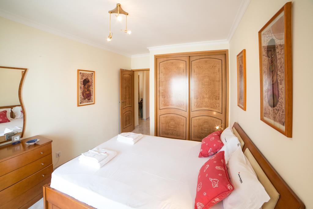 Flh Armacao De Pera Flat With Pool Apartment Bagian luar foto
